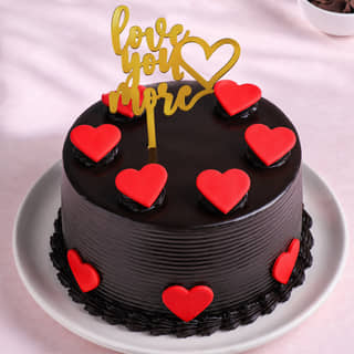 Round Chocolate Cake for Anniversary
