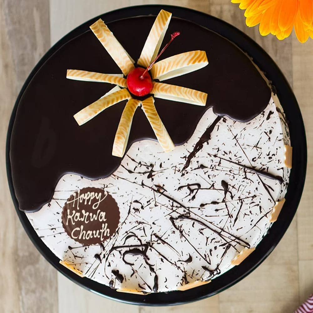 Karwa Chauth Choco Vanilla Cake