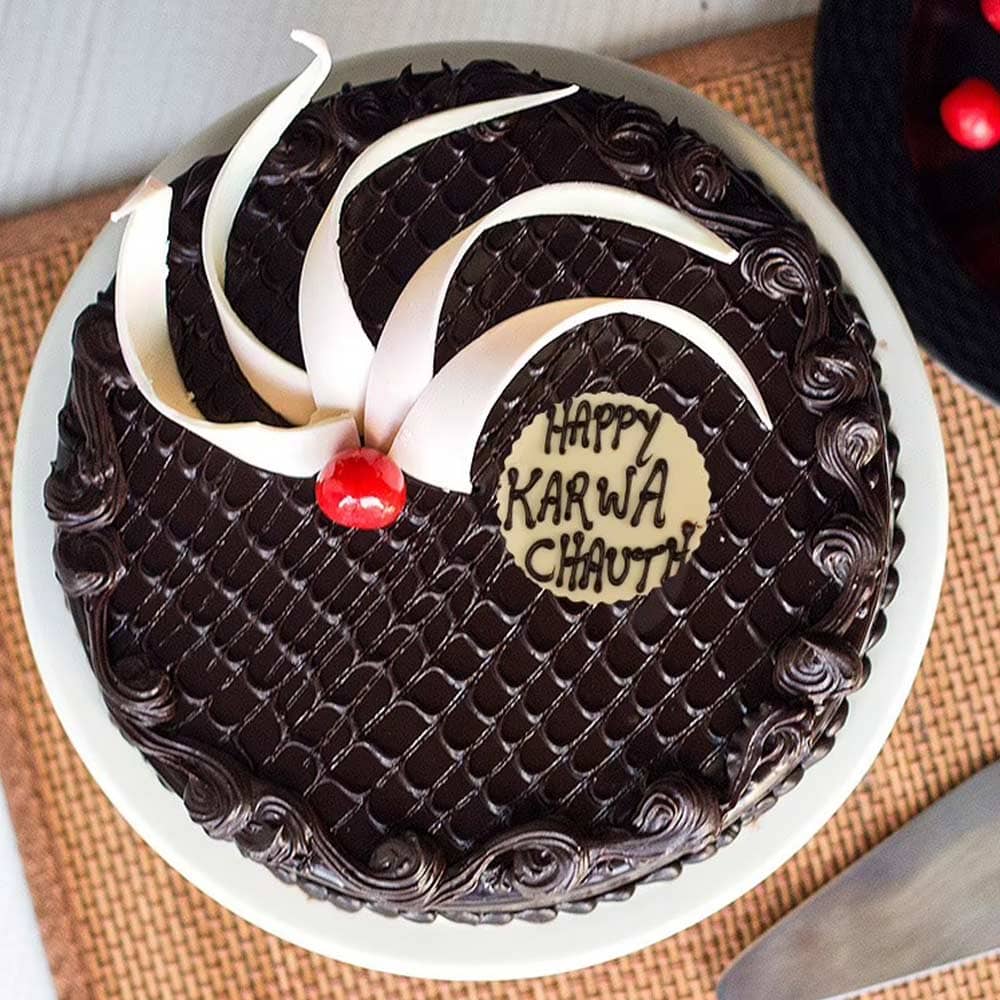 Karwa Chauth Chocolate Cake