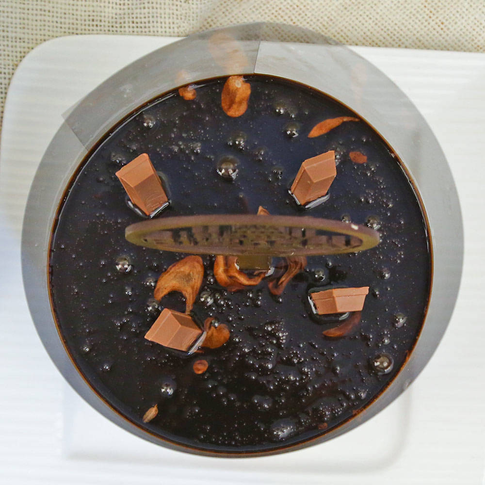 Kit Kat Pull Me Up Cake