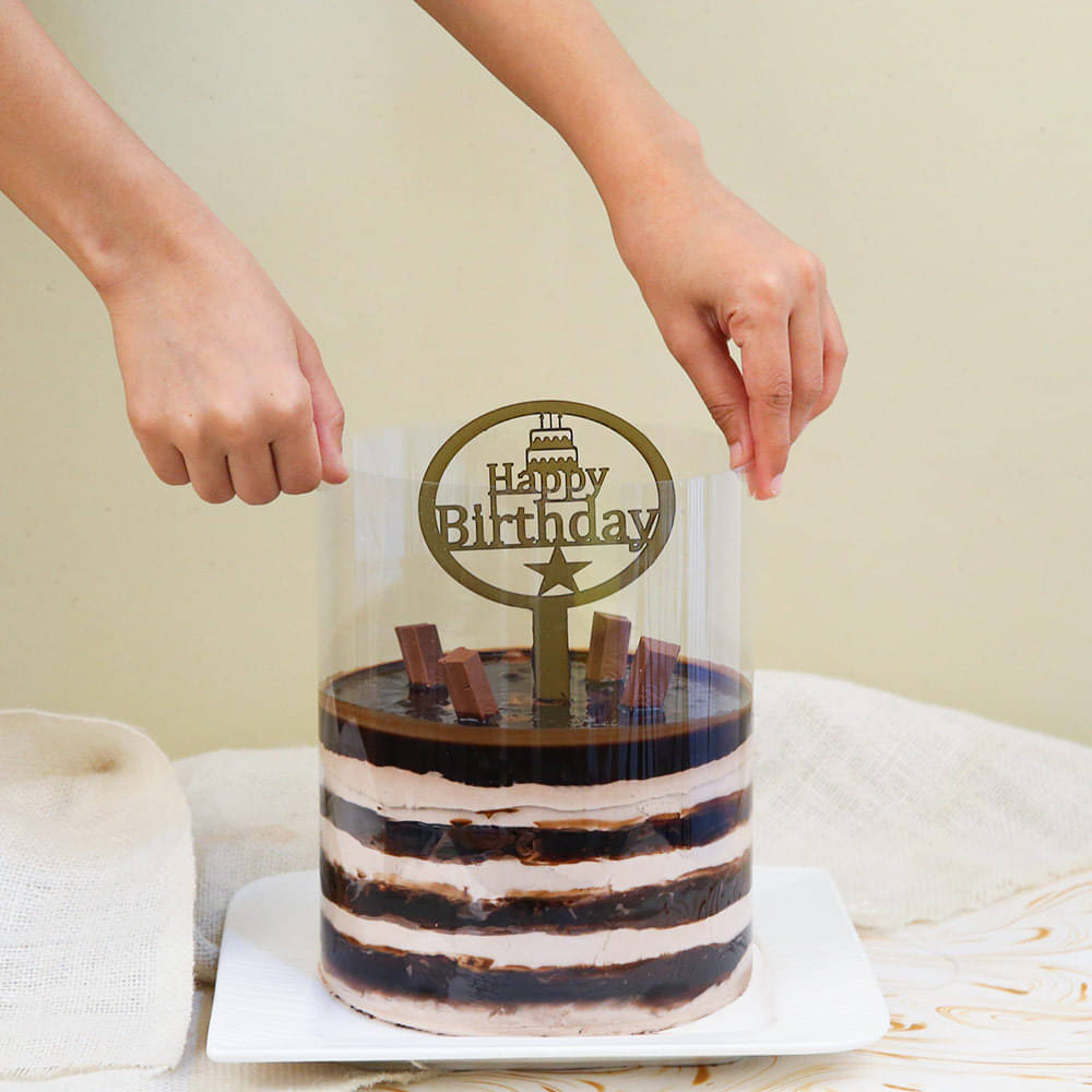 Kit Kat Chocolate Pull Me Up Birthday Cake