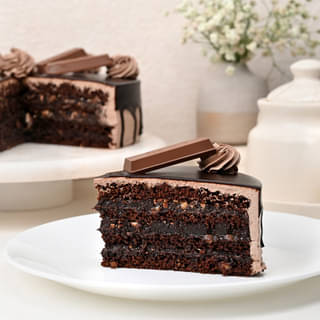 Online Kitkat Cake Delivery | Save Upto 150 | Buy Eggless KitKat Cakes