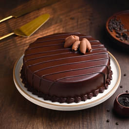 Velvet Chocolate Truffle Cake Velvet Chocolate Truffle Cake