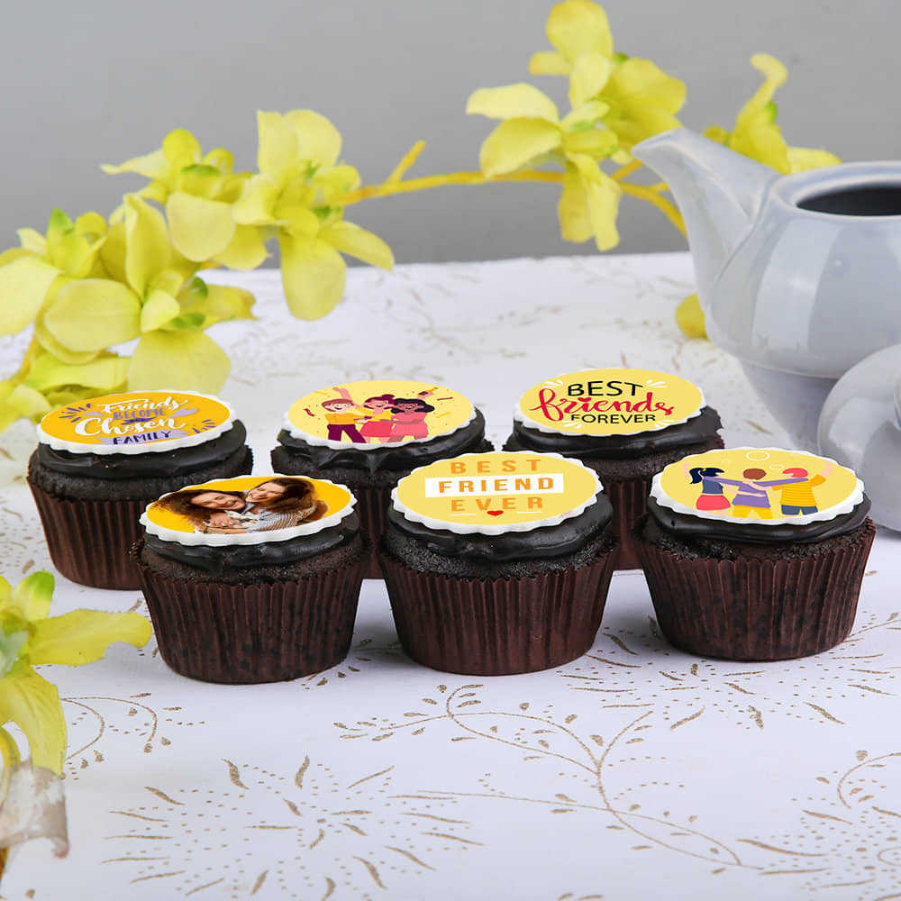 Lip-smacking Friendship Day Cupcakes Lip-smacking Friendship Day Cupcakes