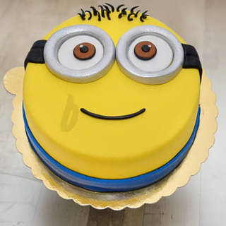 Minion despicable delight - A Minion Theme Cake
