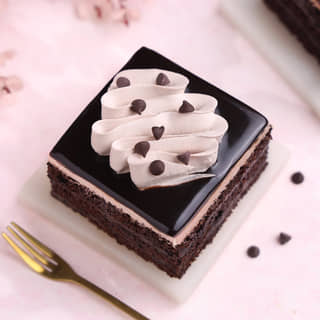 Chocolate Chip Pastry Cake