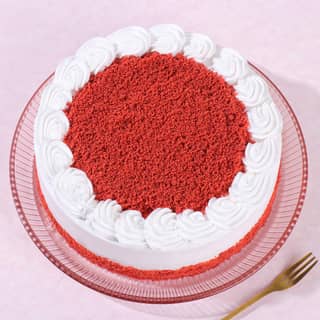 Side View of Creamy Red Velvet Cake Side View of Creamy Red Velvet Cake