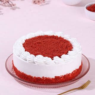 Sliced view of Creamy Red Velvet Cake Sliced view of Creamy Red Velvet Cake