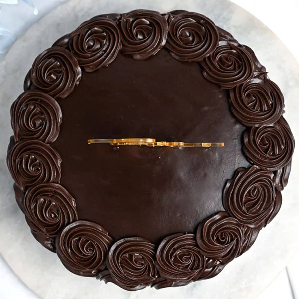 Front View of Round Shaped Chocolate Cake 