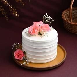 Roses Topped Vanilla Cream Cake Roses Topped Vanilla Cream Cake