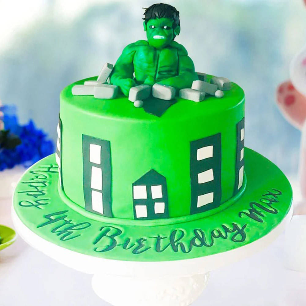 Hulk Theme cake with candies by Creme Castle