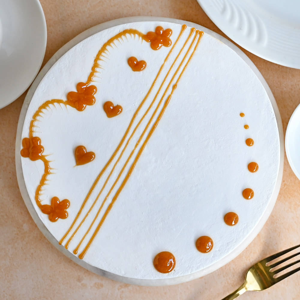 Top View of Round Vanilla Caramel Cake