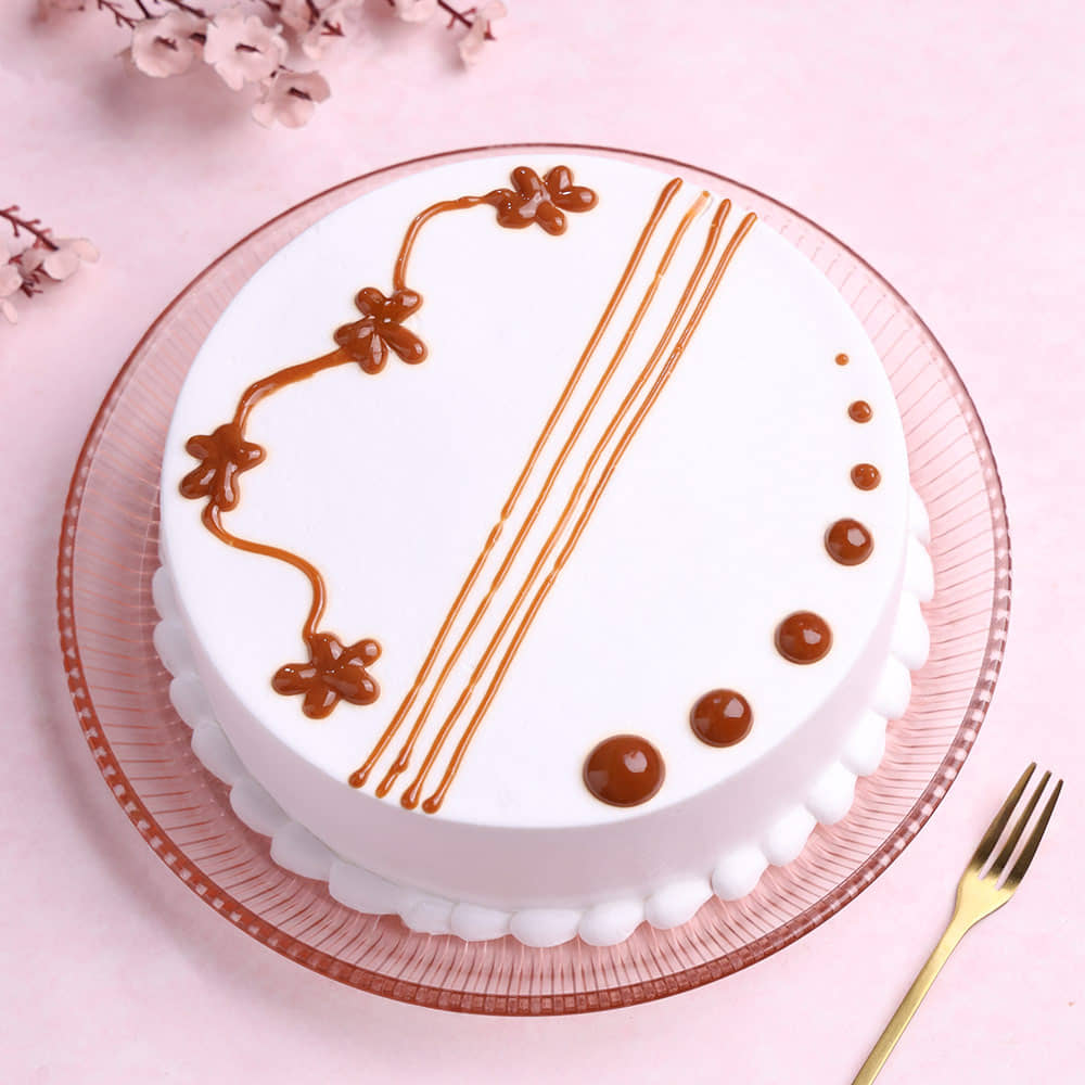 Top View of Round Vanilla Caramel Cake