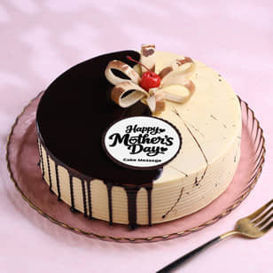 Heavenly Vanilla Choco Cake For Mom