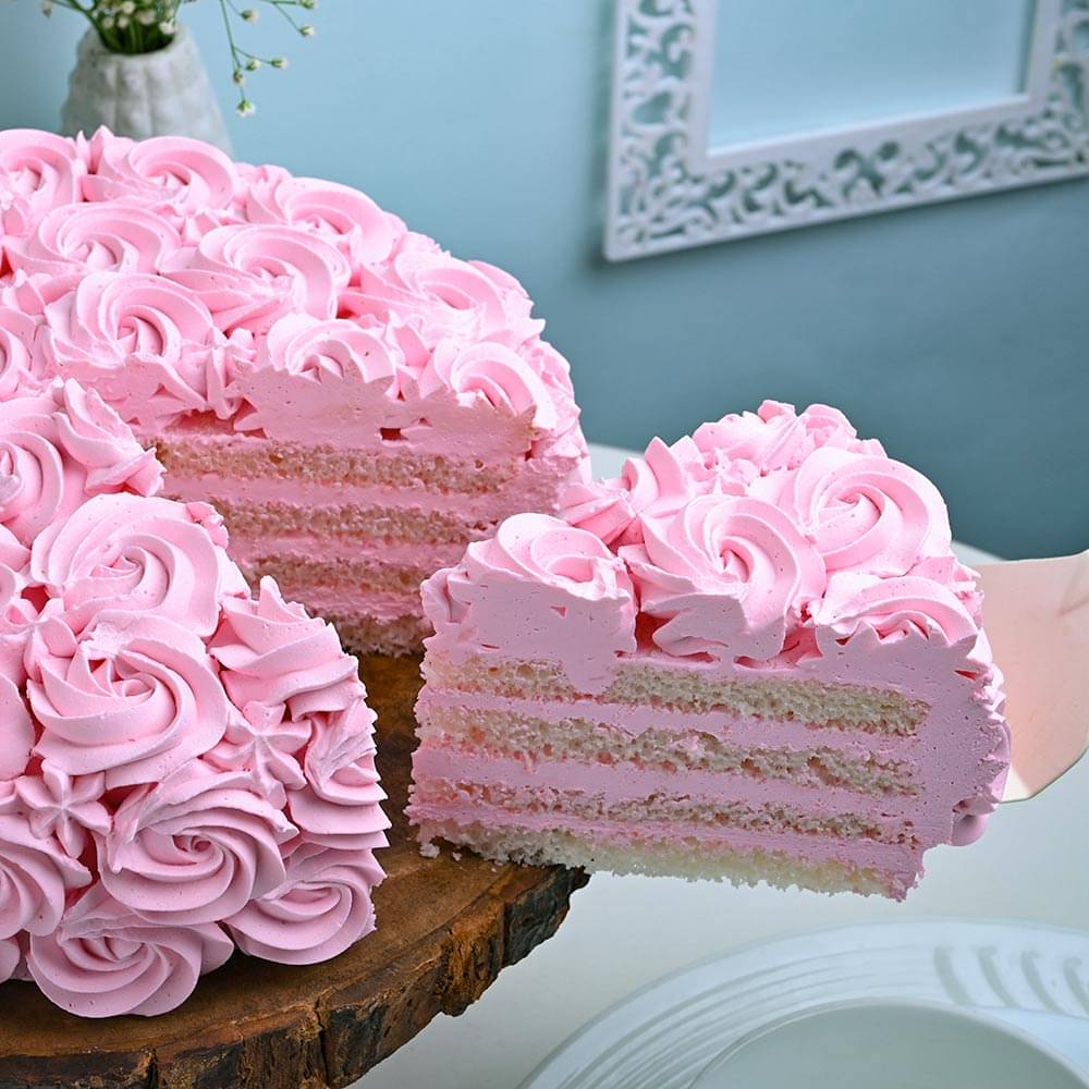 Strawberry Frosted Cream Cake