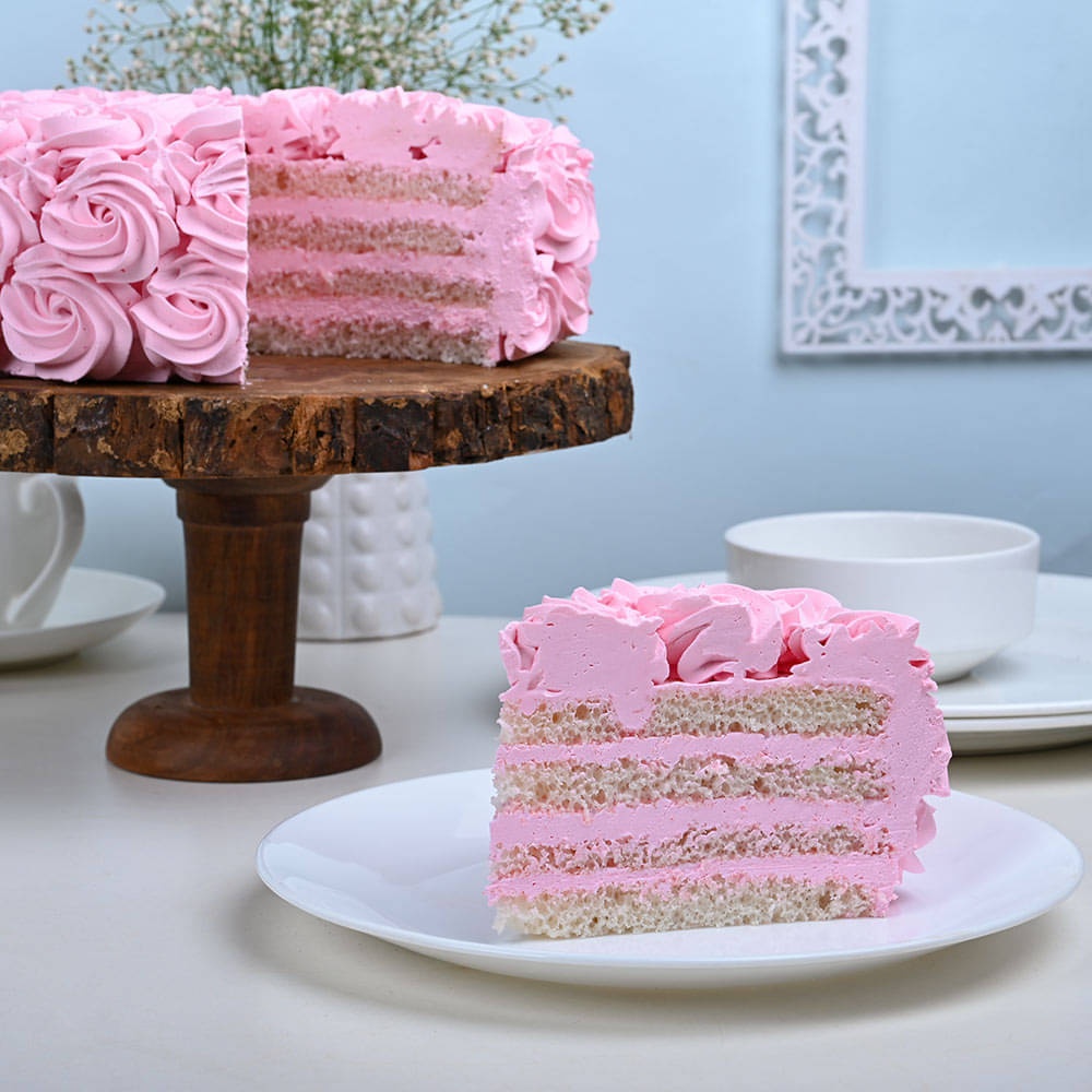 Strawberry Frosted Cream Cake