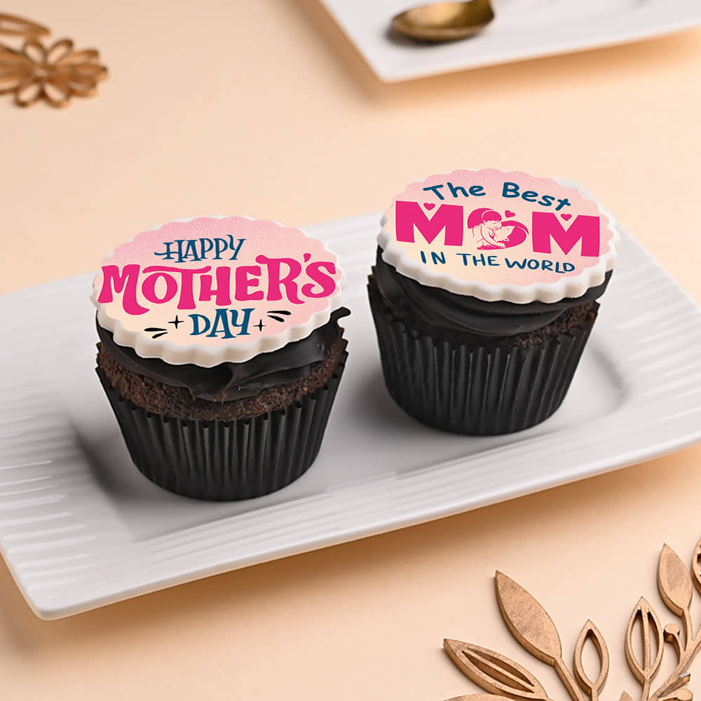 Top view of Super Mom Cupcake