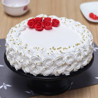 Theme Cake With Rose - Snow White Indulgence