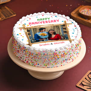Round Shape Photo Cake For Anniversary Celebration