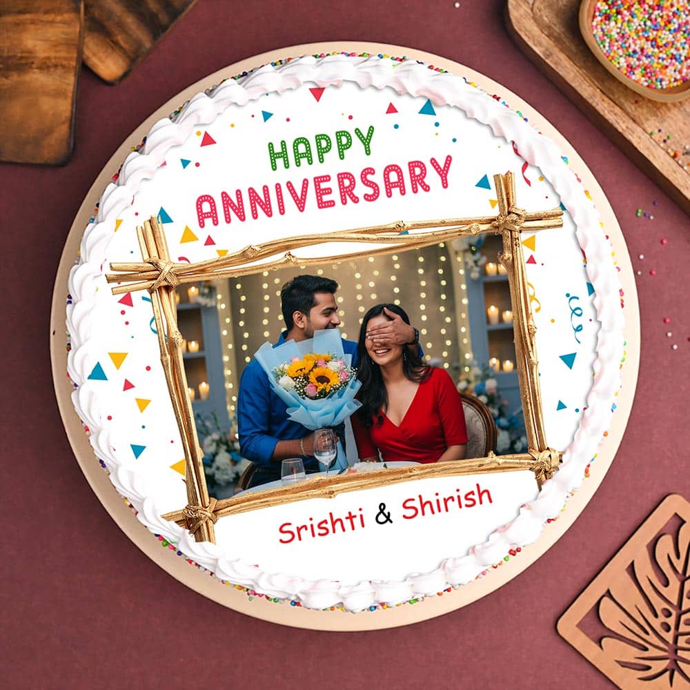 Top View of Round Shape Photo Cake For Anniversary Celebration