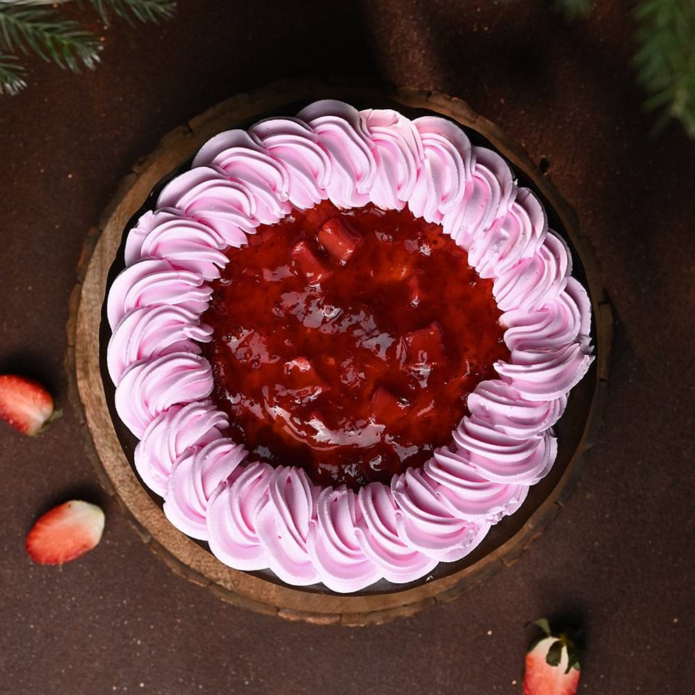 Strawberry Affair Cake