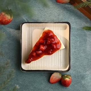 Top View of Strawberry Baked Cheesecake 