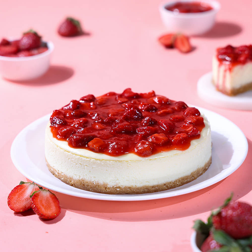 Strawberry Baked Cheesecake