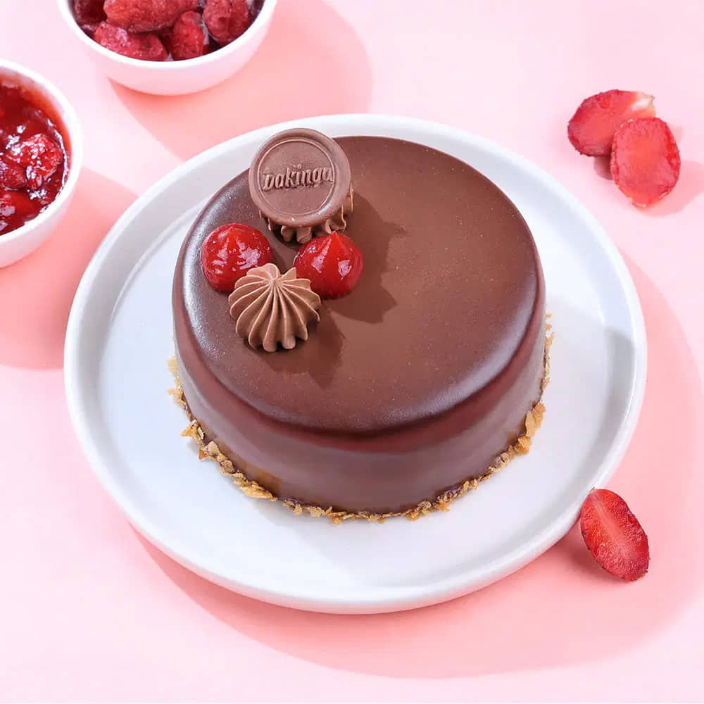 Strawberry Milk Chocolate Bento Cake Strawberry Milk Chocolate Bento Cake