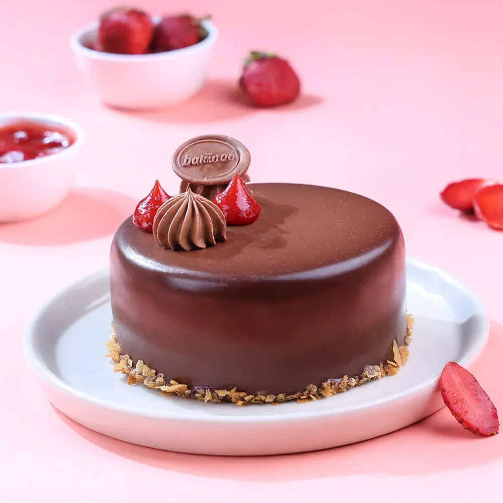 Top View of Strawberry Milk Chocolate Bento Cake Top View of Strawberry Milk Chocolate Bento Cake
