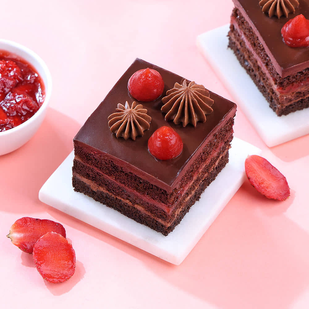 Strawberry Milk Chocolate Pastry