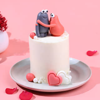 Sweet Hug N Hearts Cake