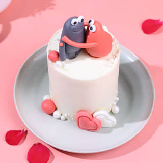 Top View of Sweet Hug N Hearts Cake Online