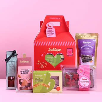 Sweet N Savoury Treats Box