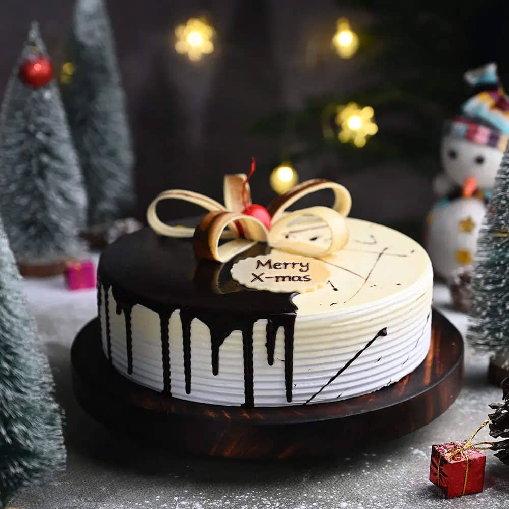 Merry Christmas Chocolate Vanilla Cake
