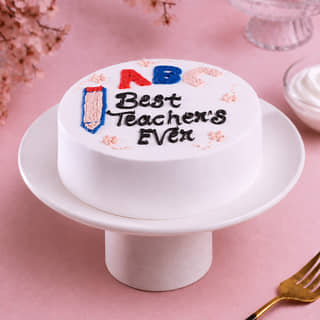 Top View of Best Teacher Ever Cake Top View of Best Teacher Ever Cake