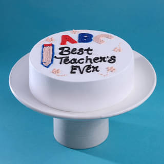 Side View of Teachers Day Pineapple Cake Side View of Teachers Day Pineapple Cake