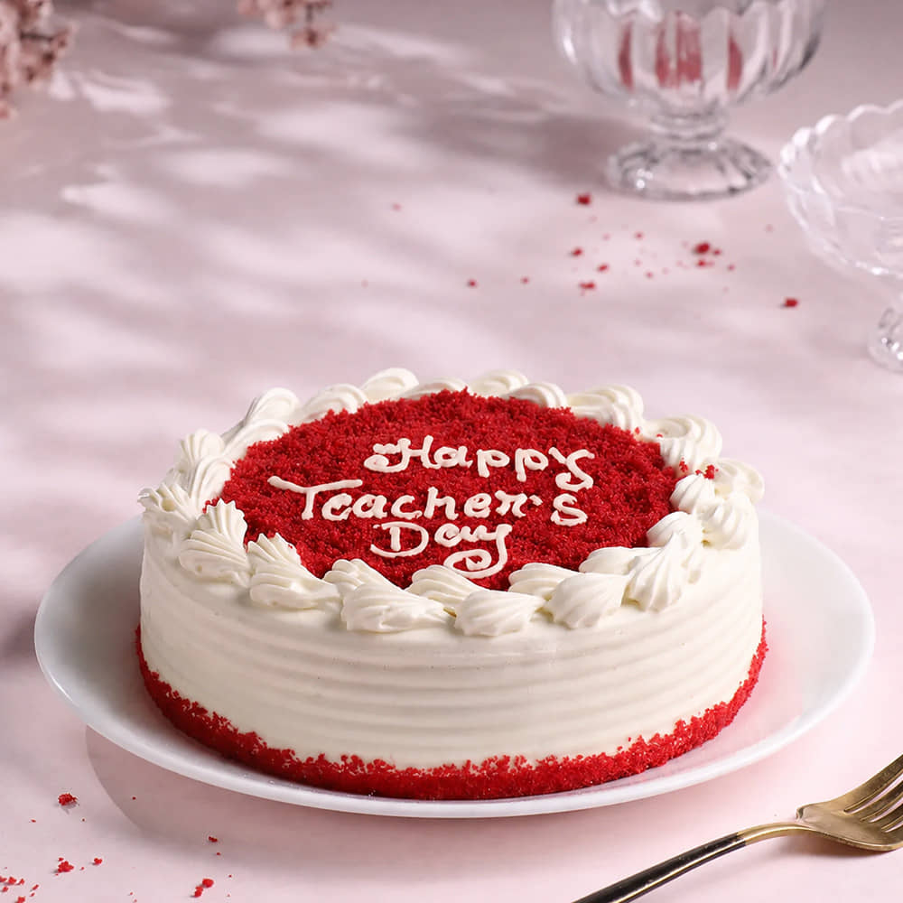 Top  View of Red Velvet Teachers Day Cake