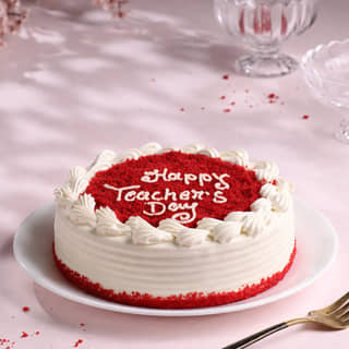 Top  View of Red Velvet Teachers Day Cake