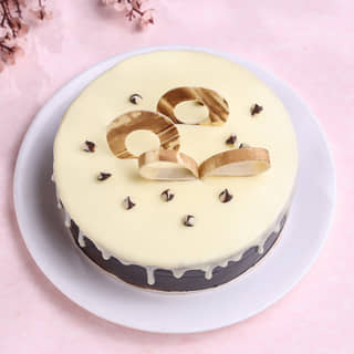 Top View of Choco Vanilla Cake Top View of Choco Vanilla Cake