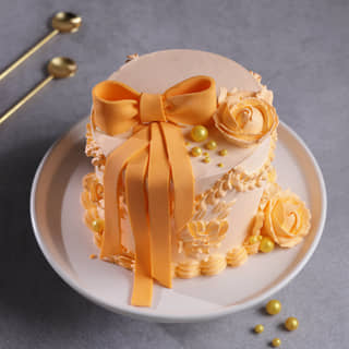 Front View of Bow N Bloom Cake