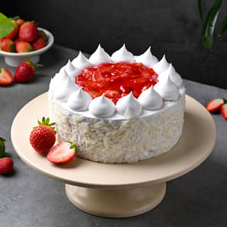 Berry Strawberry Cake for Valentine Day