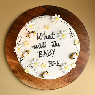 Zoomed-In View of  Baby Bee Cake