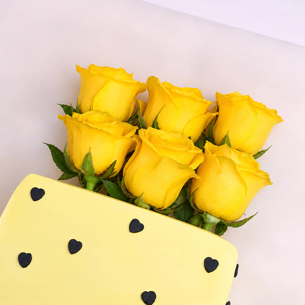 Yellow Rose Bouquet Cake