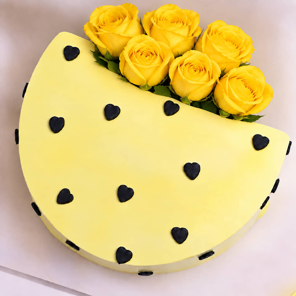 Yellow Rose Bouquet Cake